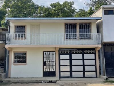 EN VENTA | Casa en Cojutepeque, Cuscatlán 📍 Ubicada en Colonia San Antonio, cerca del Walter.