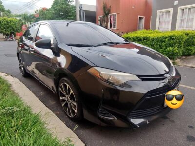 URGE VENDER TOYOTA COROLLA 2019